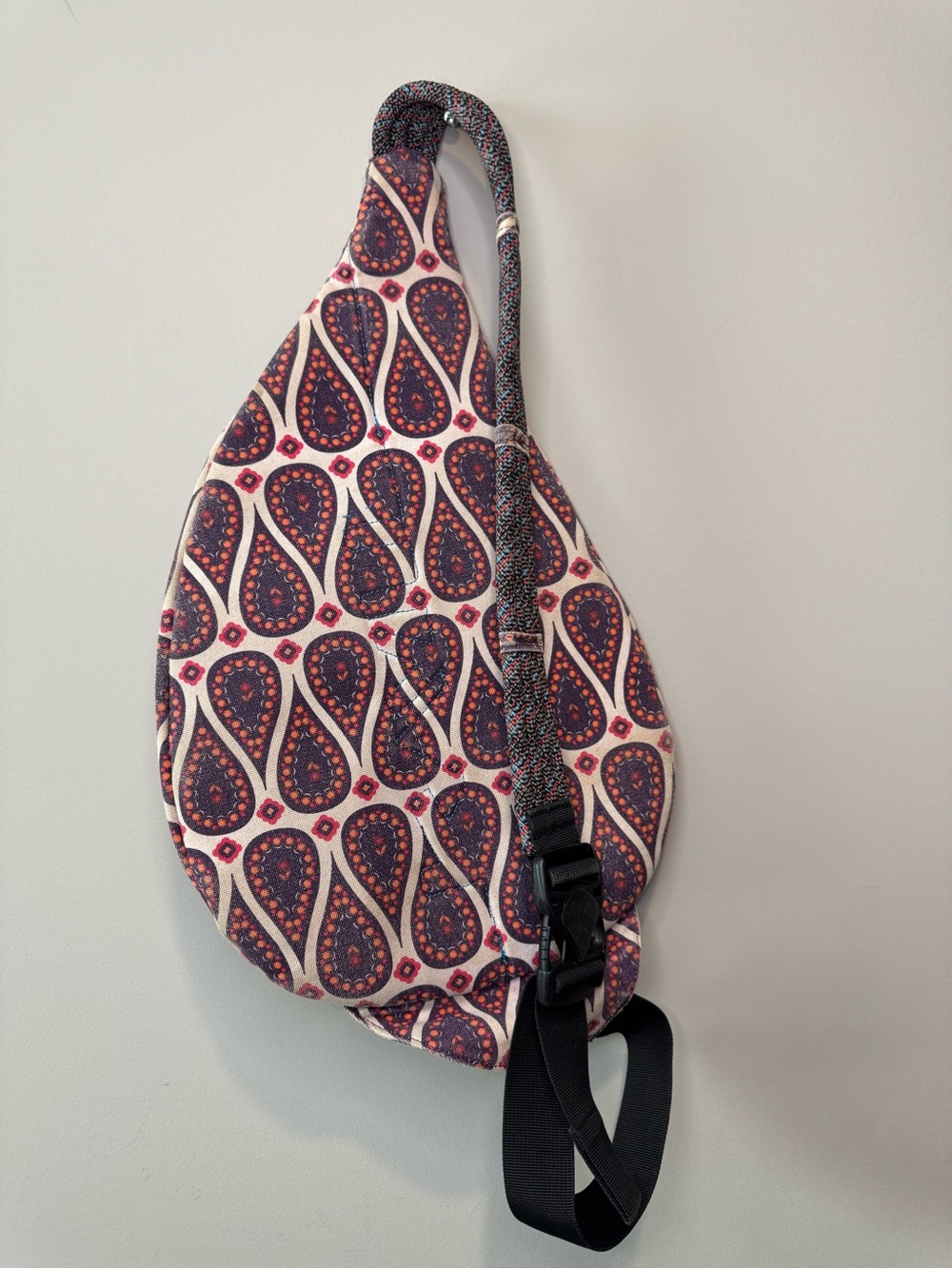 KAVU Rope Sling Bag Paisley Boho Crossbody Backpack Travel Festival - Picture 3 of 9